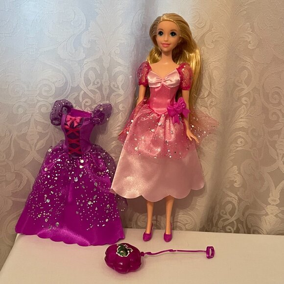 Mattel Disney Party Princess Rapunzel Doll 2013 - Picture 2 of 9